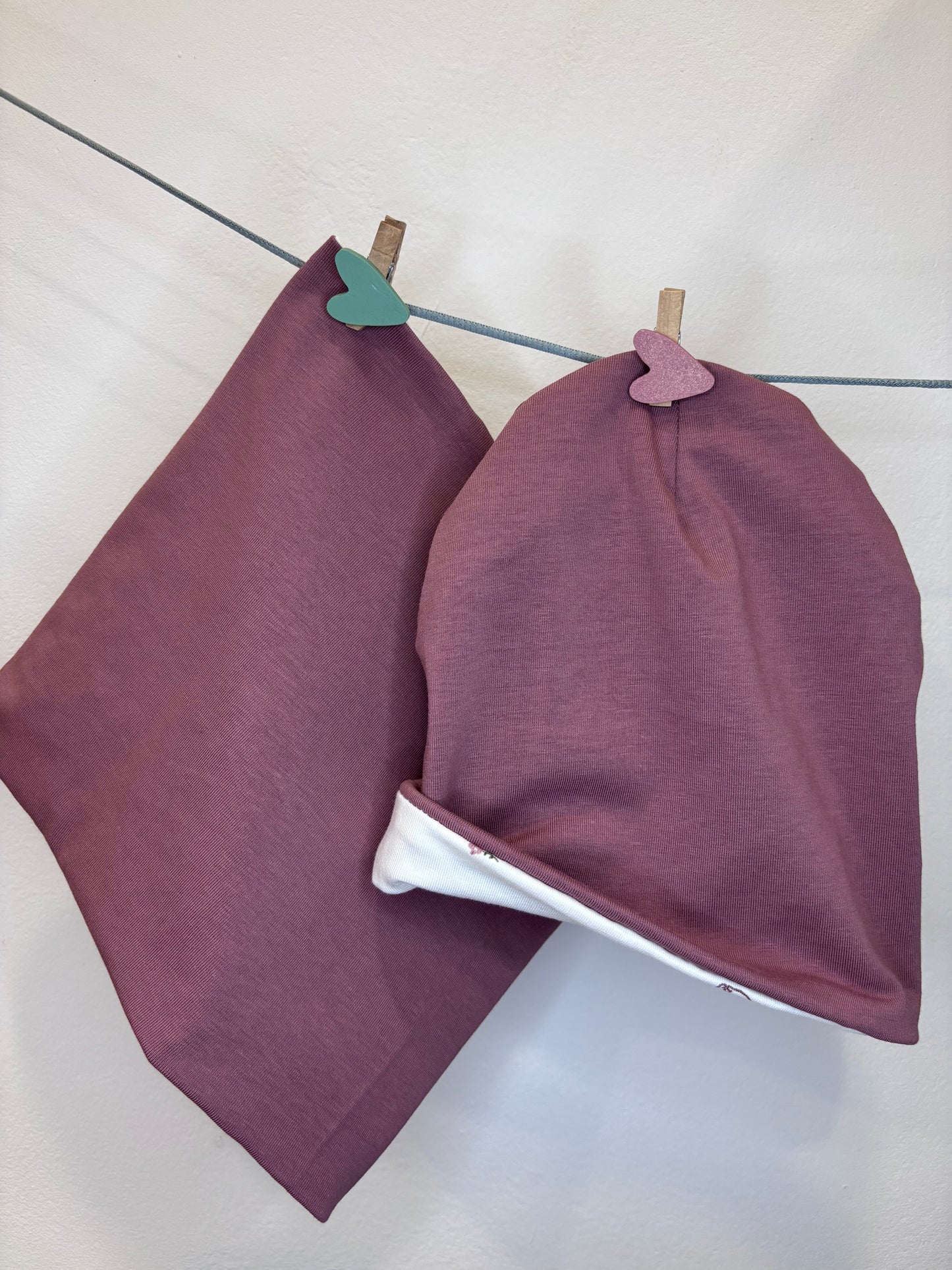 Prehodna kapa in šal za punce