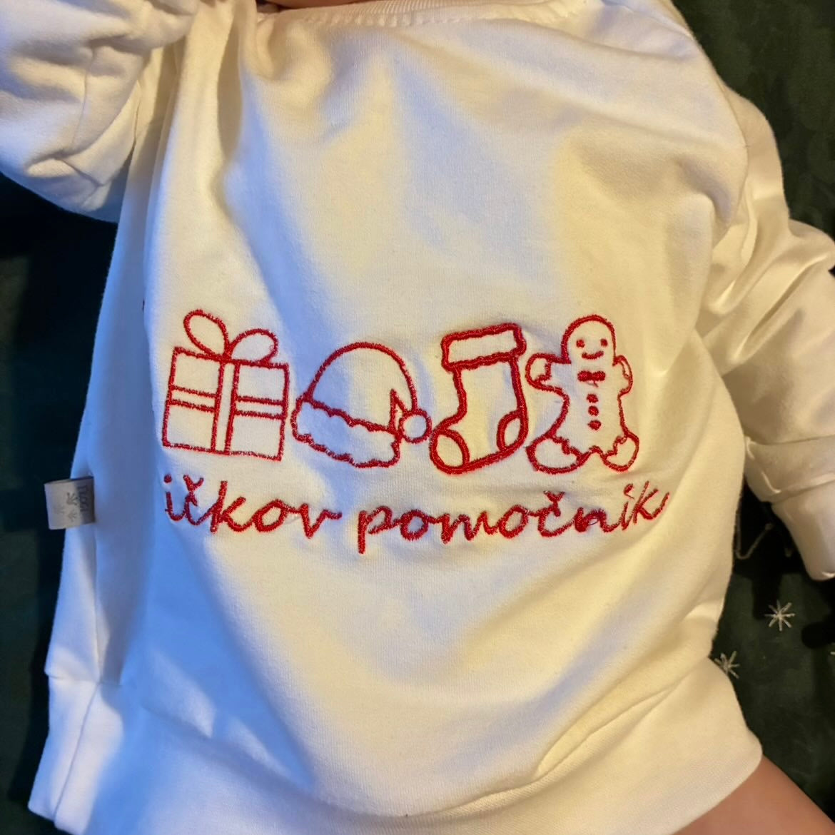 Otroški božični pulover - božičkov pomočnik