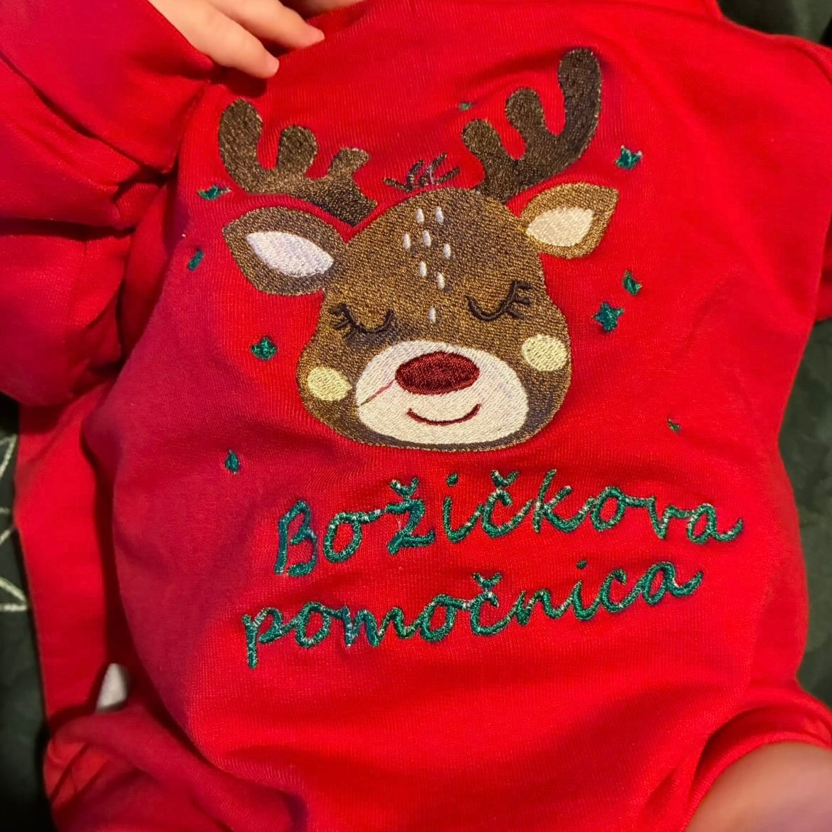 Otroški božični pulover - božičkova pomočnica